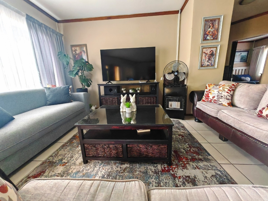 2 Bedroom Property for Sale in Pellissier Free State